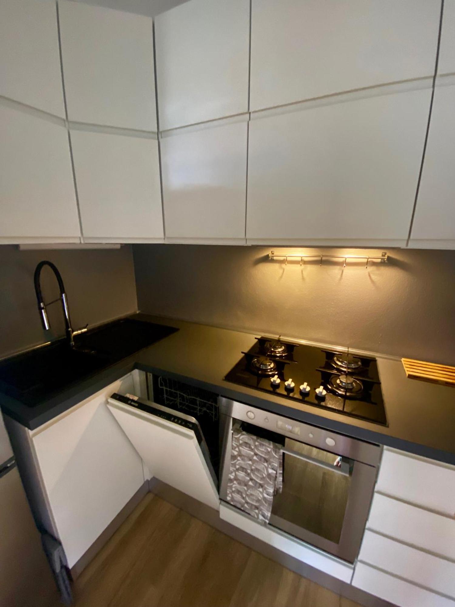 Modern Apartment With Terrace And Mezzanine Floor Colico Luaran gambar